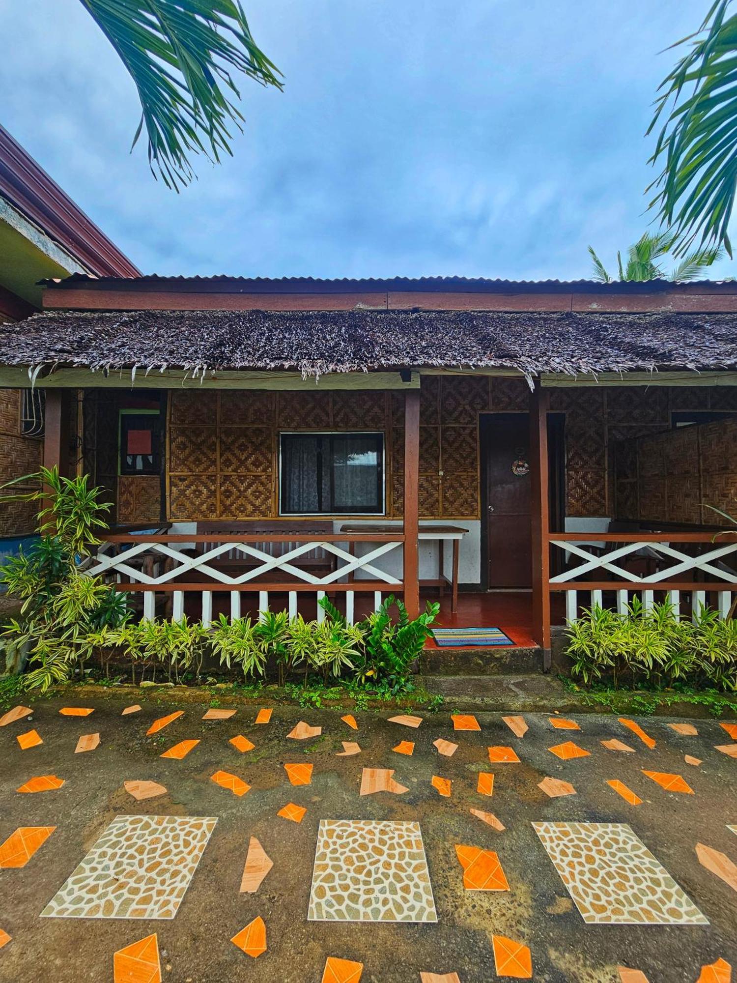 Bohol Sea Breeze Cottages And Resort Tawala  Exteriör bild